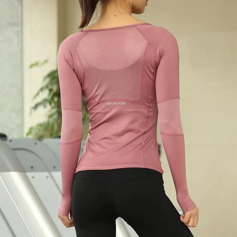 Women's Sports Long-sleeved Shirt With Breathable Fabric.